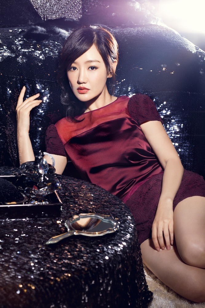 薛佳凝变身都市轻熟女