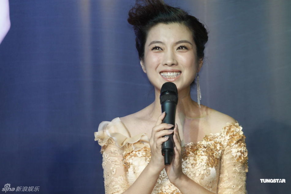 "魅音歌姬"麦穗华丽亮相