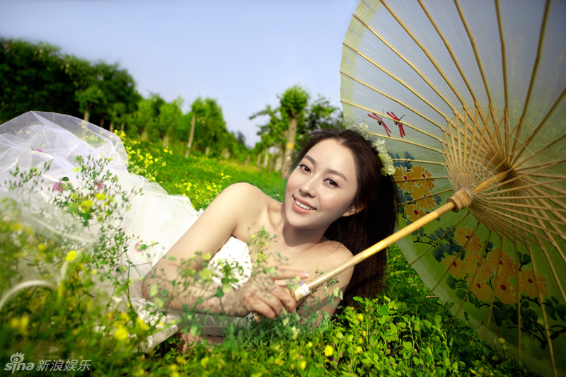 赵芊羽为歌忙碌