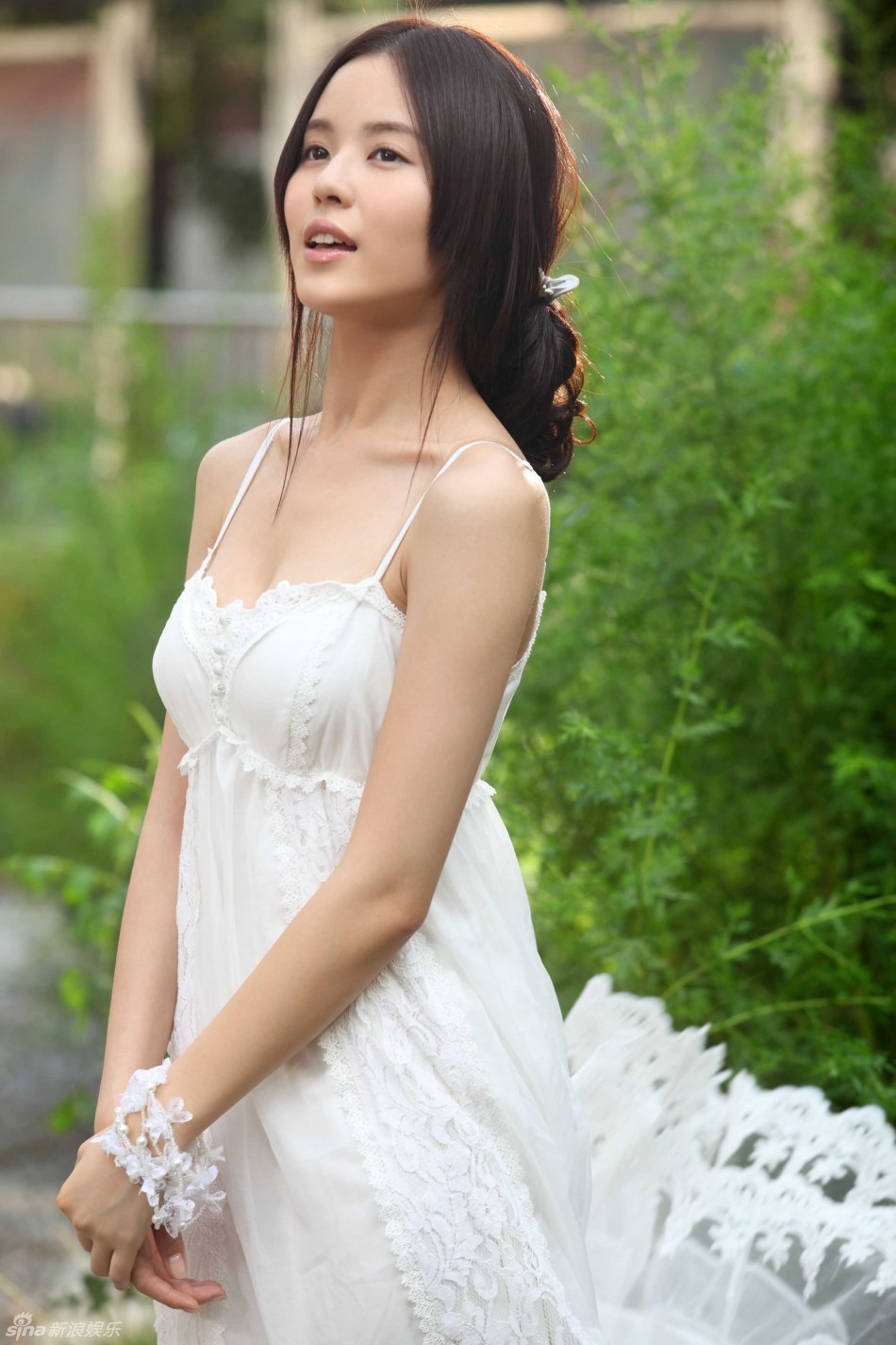 美女演员温心清纯甜美特写