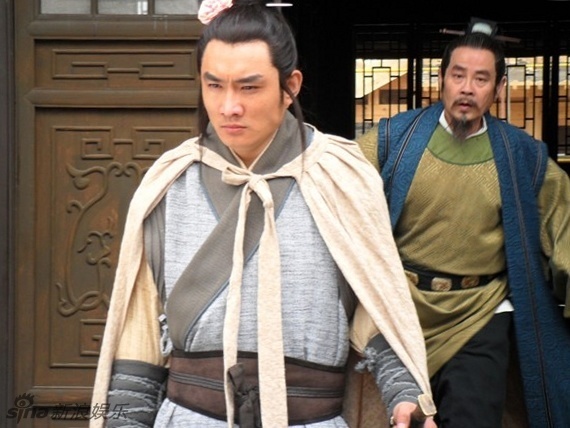 组图:水浒男儿人比花骄 没羽箭张清碎花造型独特_高清图集_新浪网