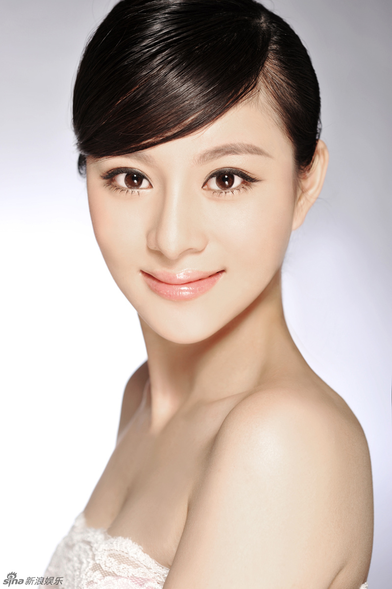 组图:王紫百变写真曝光 游走在清新和性感间_高清图集