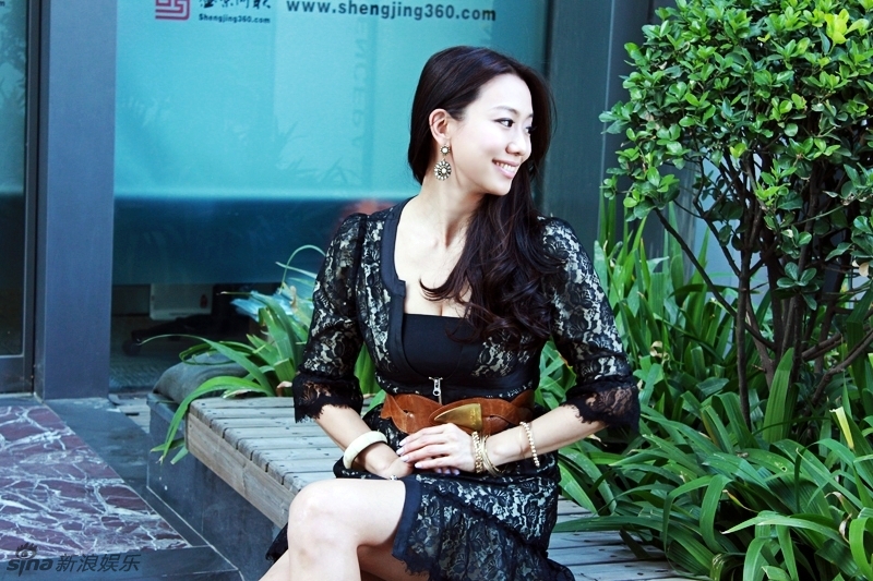 吴辰君笑颜如花