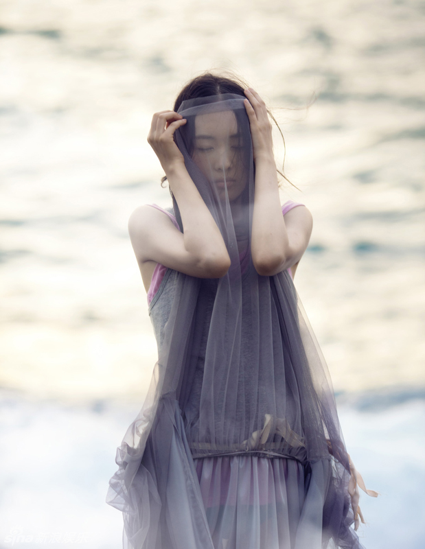 童瑶听海