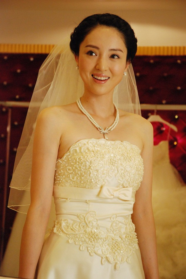 董璇的婚纱_佟丽娅董璇婚纱(2)