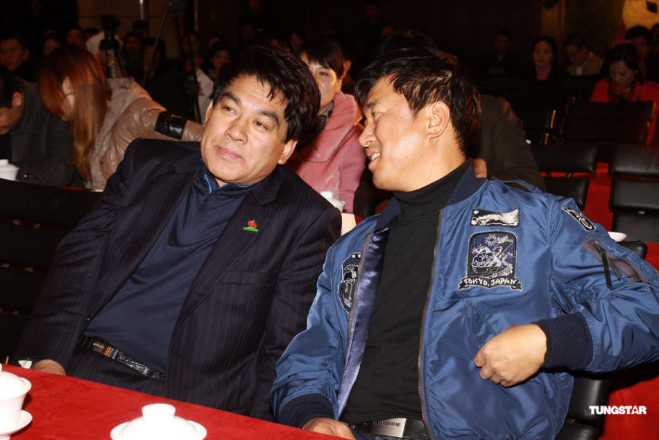 组图:宁可发专辑满文军助阵 与朱时茂对唱情歌