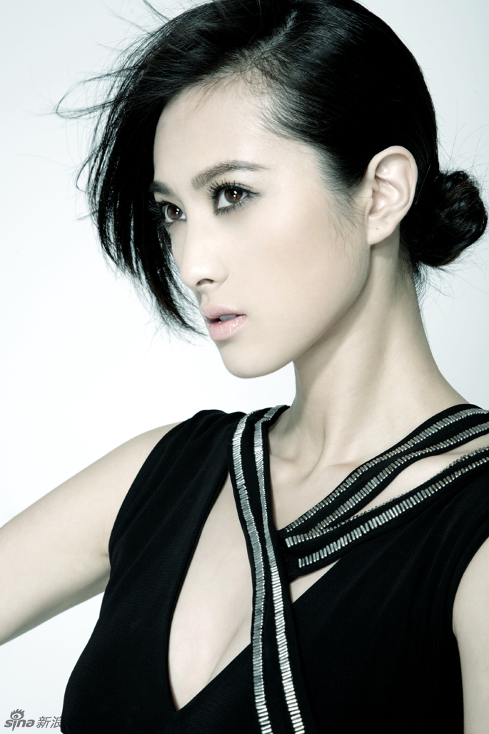 隋俊波演绎别样女人味
