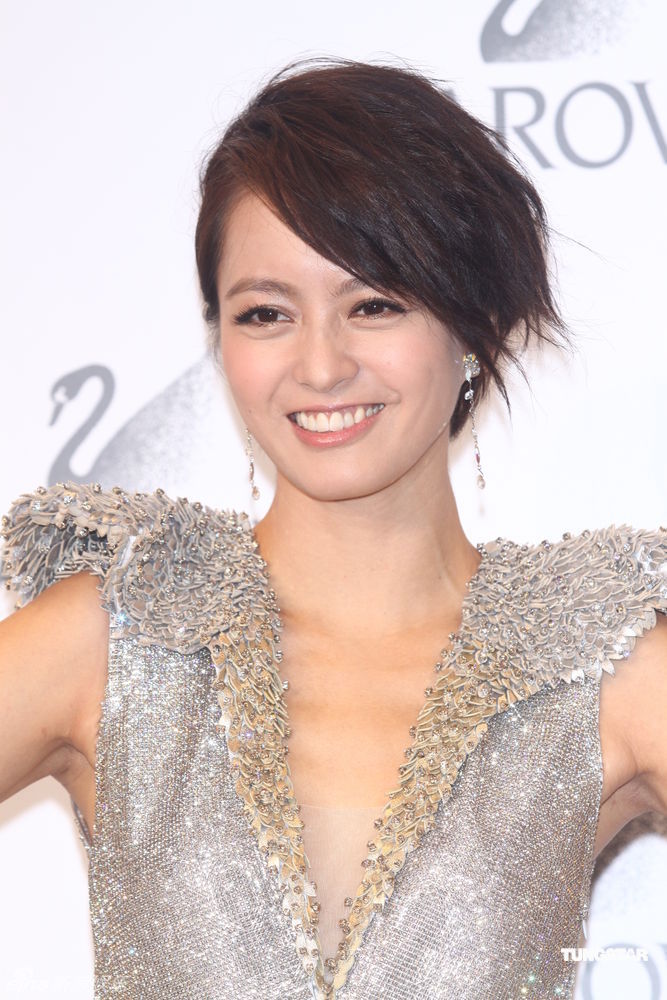组图:梁咏琪婚后首度来台 造人大计顺其自然_高清图集_新浪网