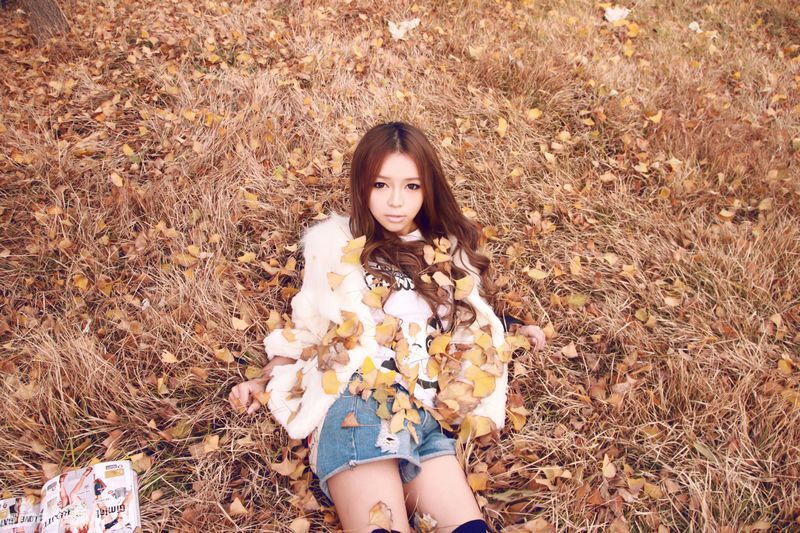 裴紫绮拍暖色调唯美写真