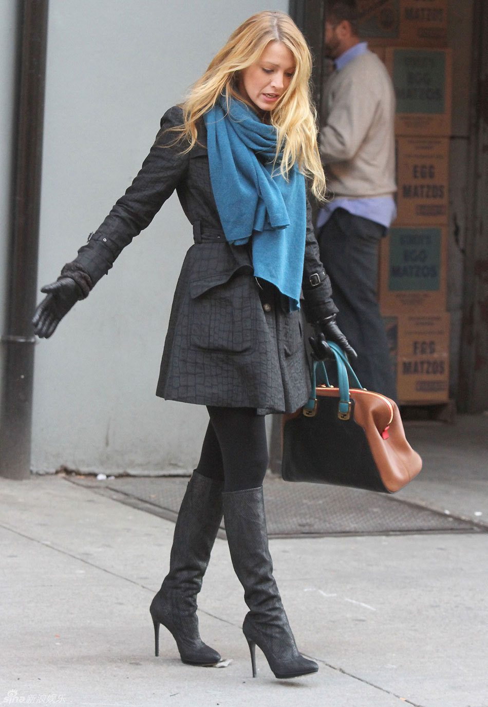 芬迪风衣_芬迪手机壁纸(2)