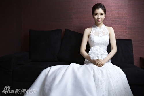 郭果果尹七七婚纱照_红果果和绿泡泡婚纱照(3)