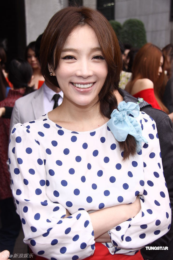 http://www.sinaimg.cn/dy/slidenews/4_img/2012_05/704_562191_352021.jpg