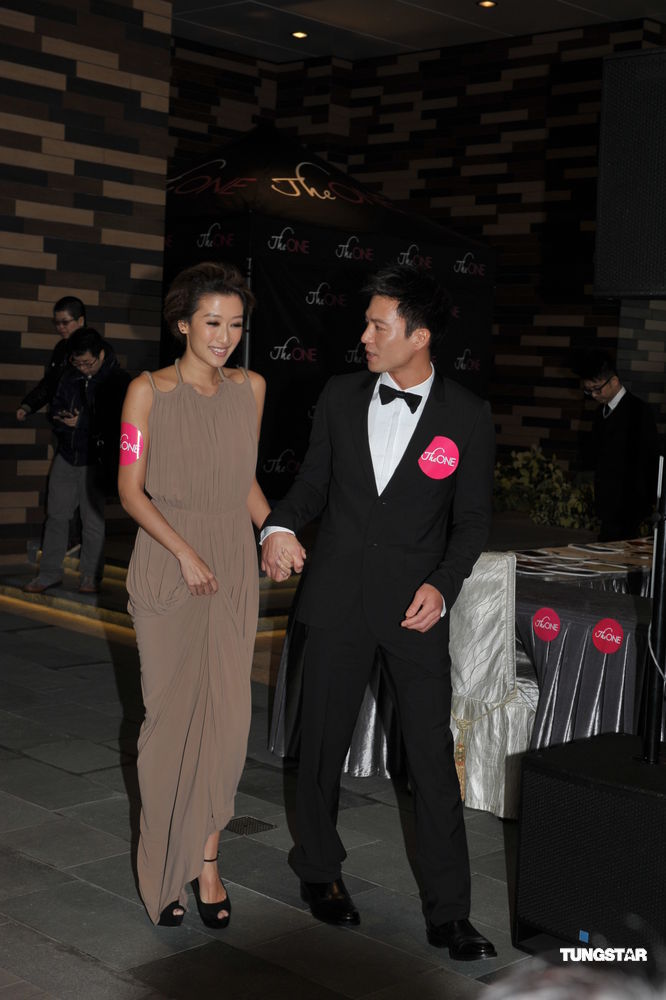 组图:谢婷婷安志杰甜蜜秀 对霆锋柏芝复合不表态_高清