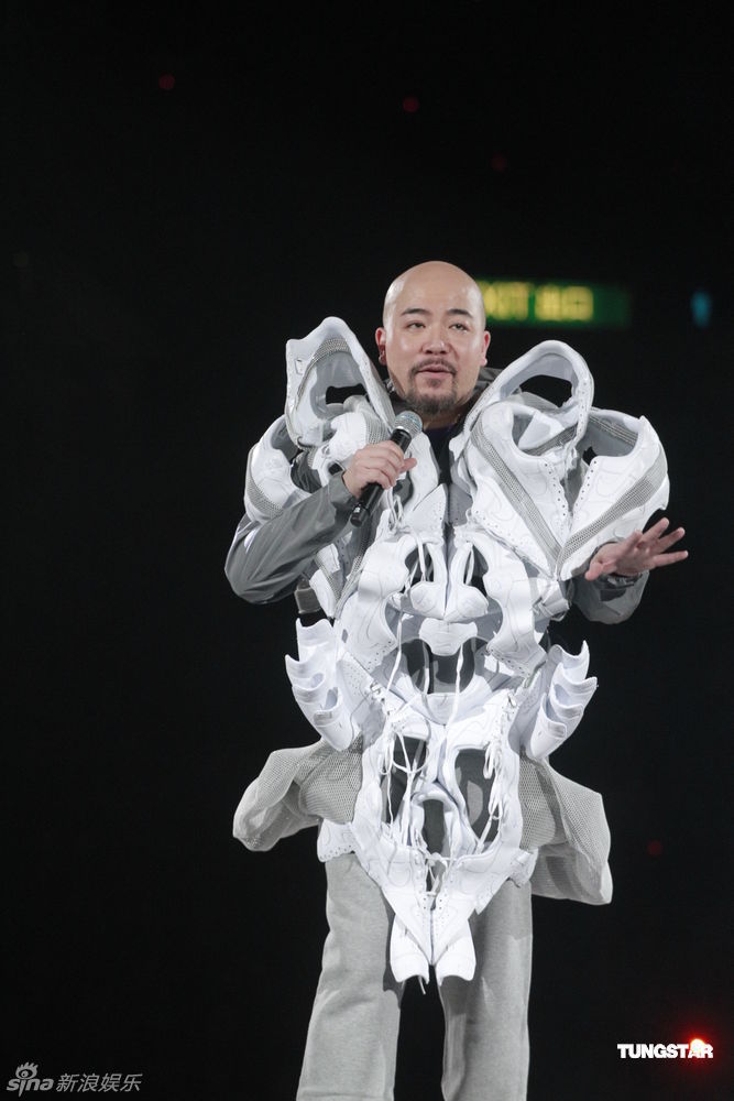 黄伟文作品演唱会红馆上演