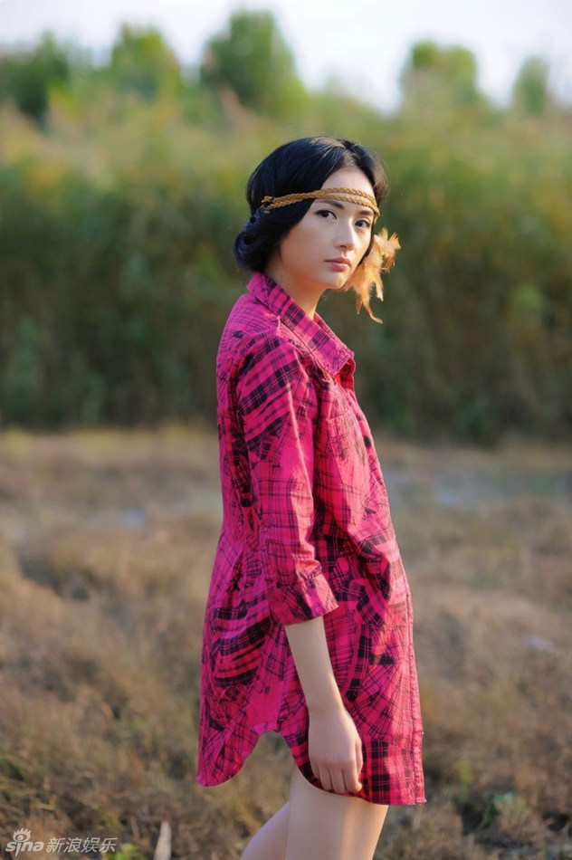 李依玲田园风情写真