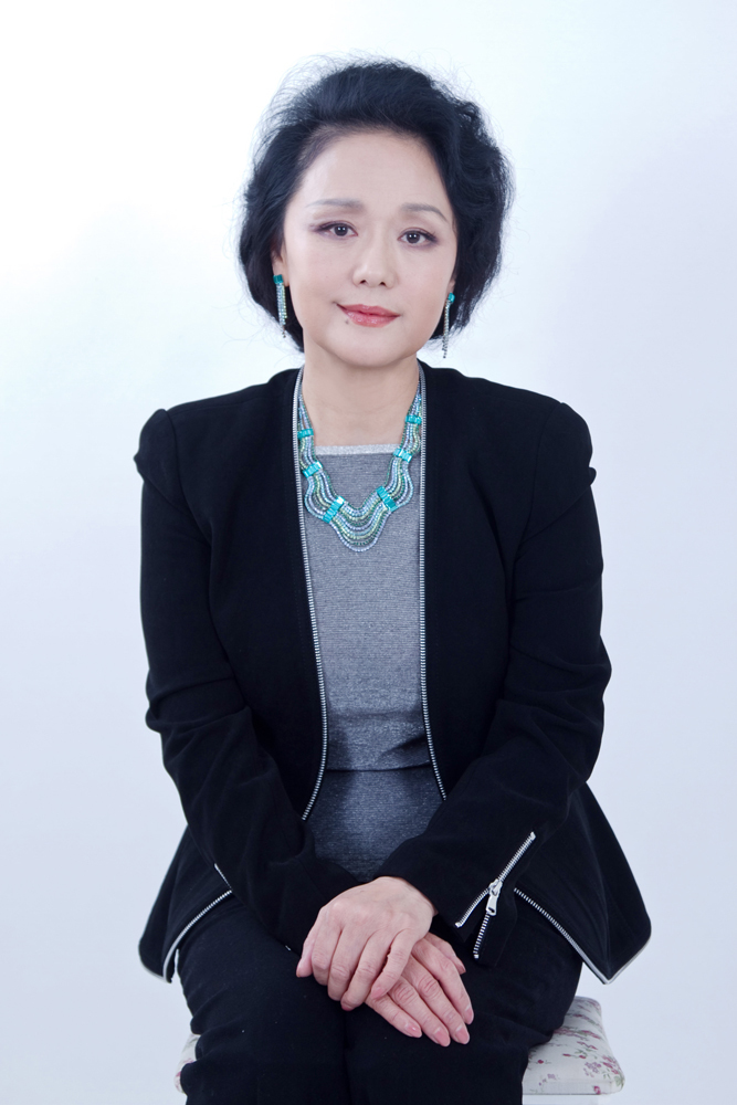 组图:廖学秋新写真风韵犹存_高清图集_新浪网