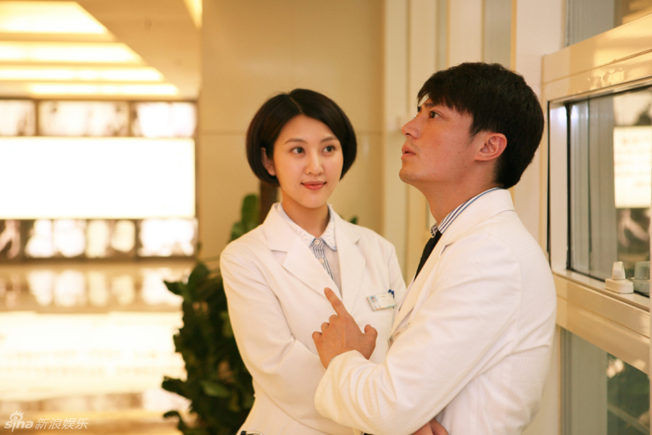 组图:霍建华刘思言《 感动生命 》演绎荧屏情侣