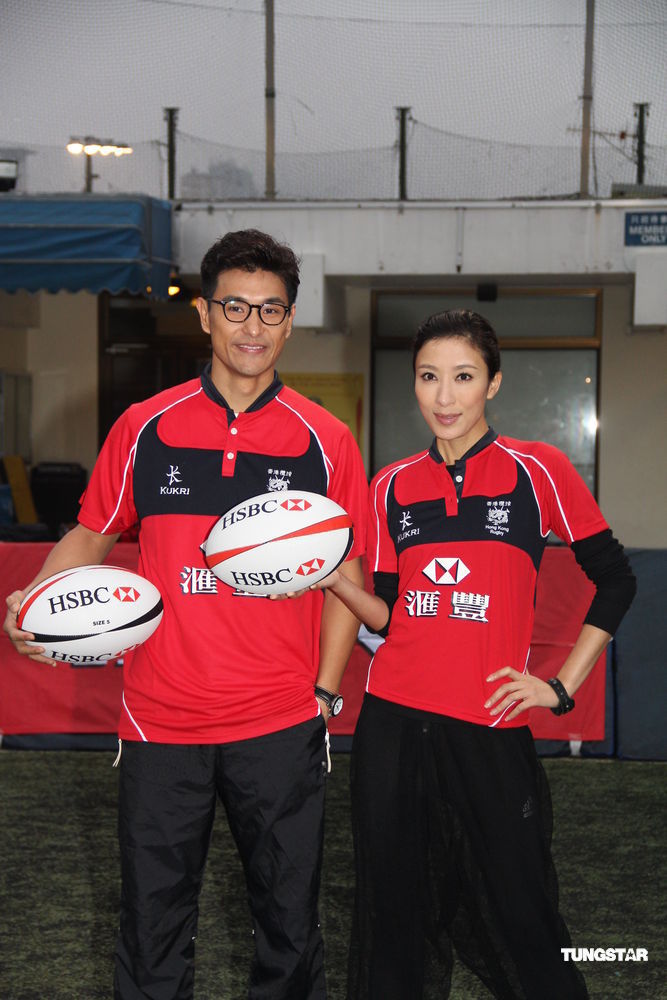 组图: 杨怡 自曝喜欢运动型男 与 陈展鹏 参加橄榄