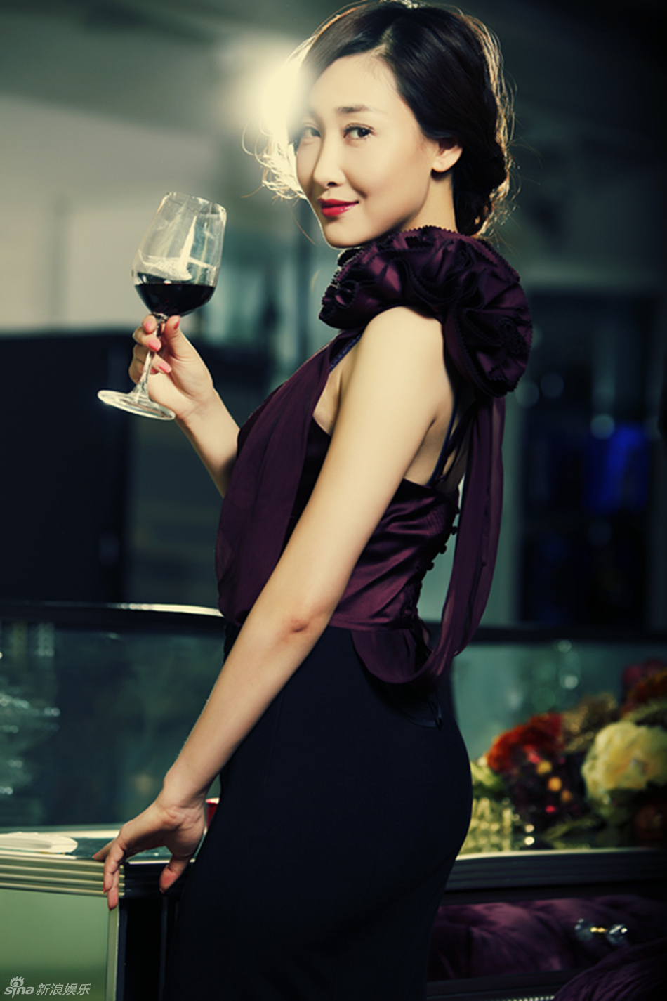 组图:黄金才女陈曦新写真 尽显女人成熟韵味_高清图集