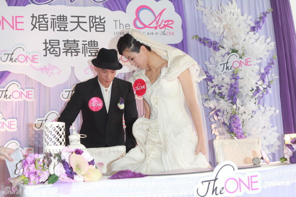 陈豪婚纱_陈豪老婆(2)