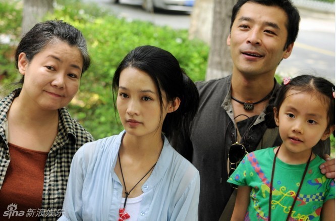 剧中,林申饰演的富家善良子弟"墨理"与李沁饰演的坚强女子"葡萄"精彩