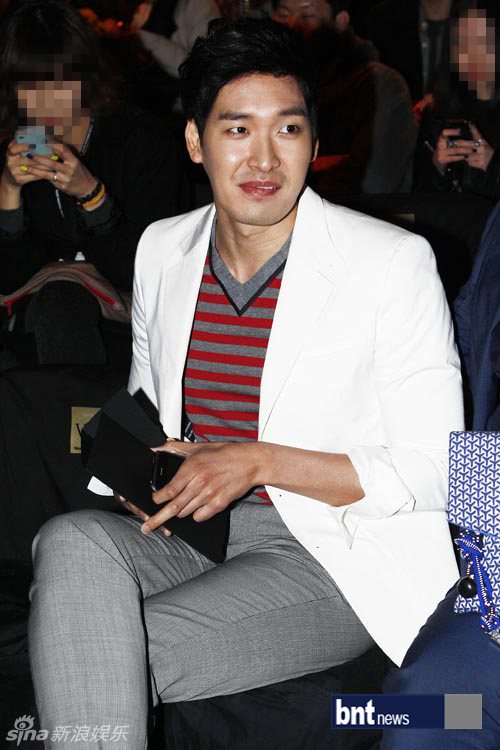 酷龙组合具俊晔 704_611434_320578.jpg