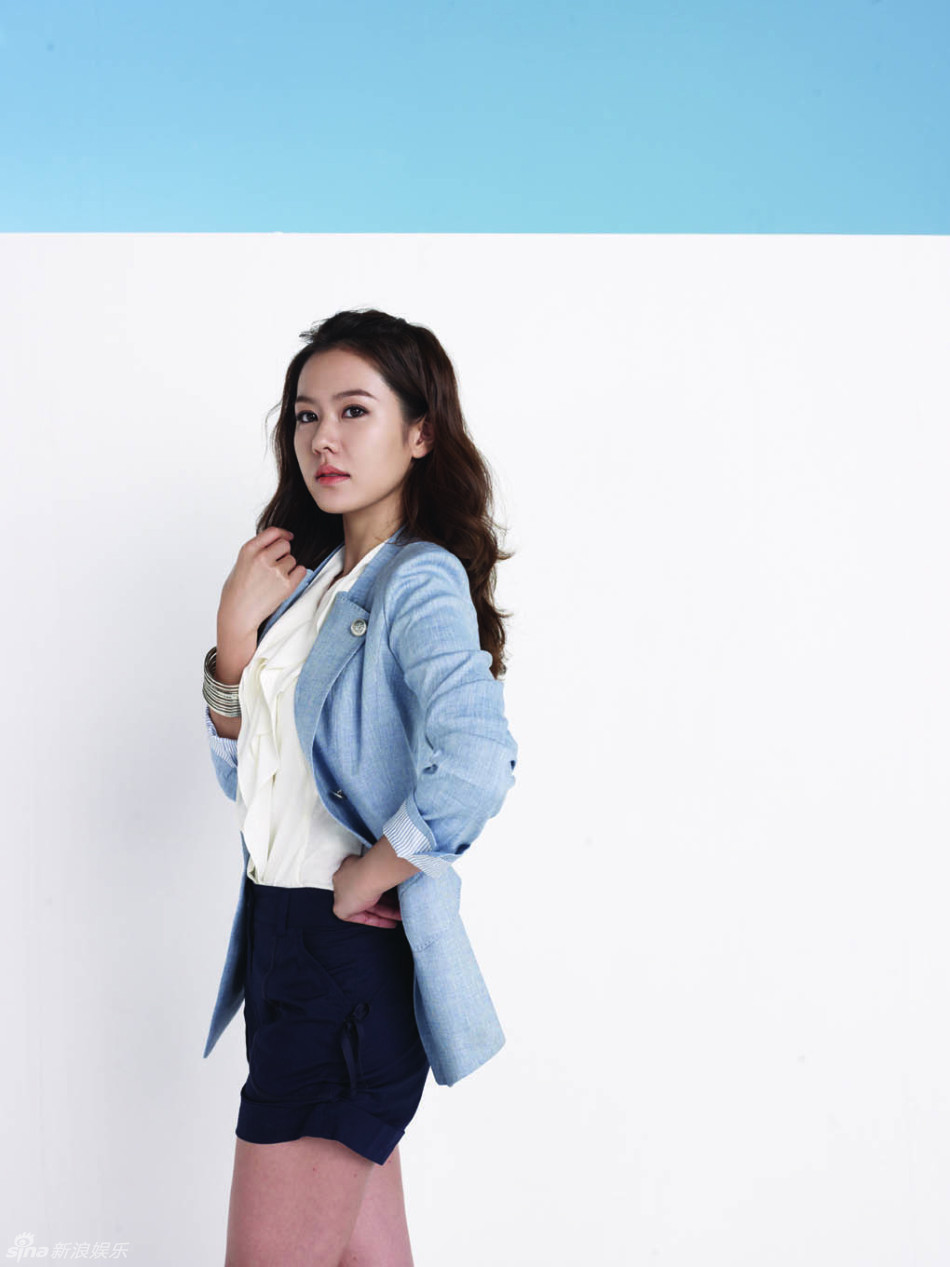 韩国美女演员孙艺珍