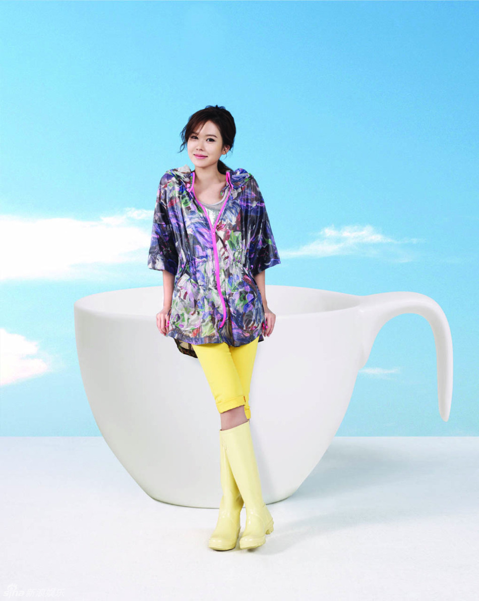 韩国美女演员孙艺珍