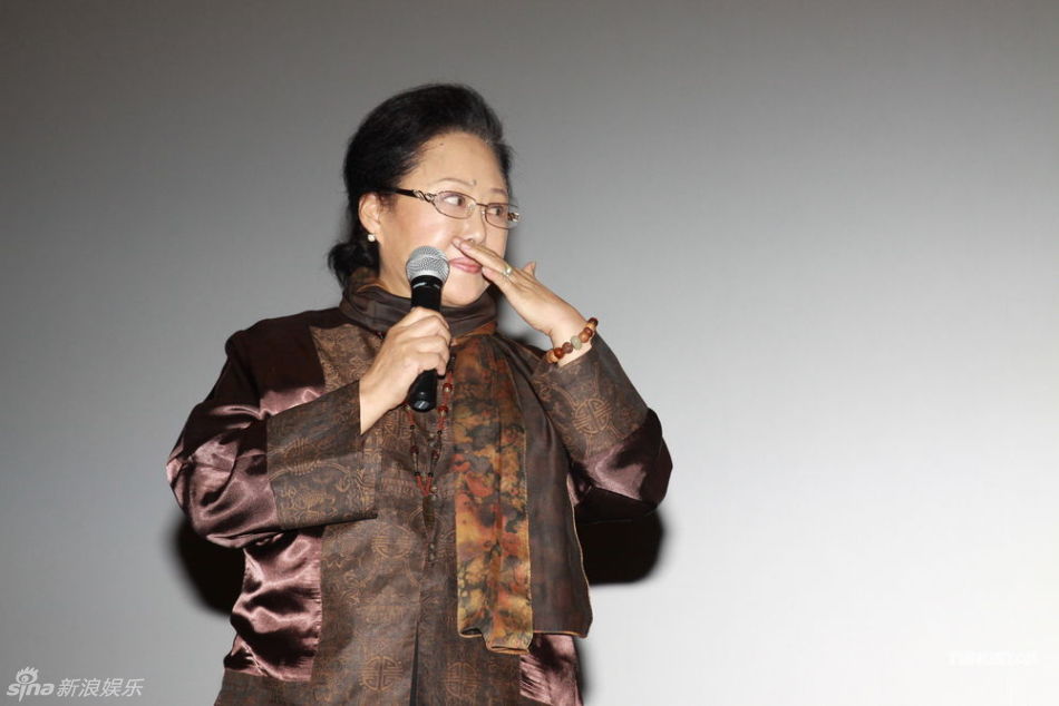 《天之恩赐》在京首映 斯琴高娃携夫到场助阵