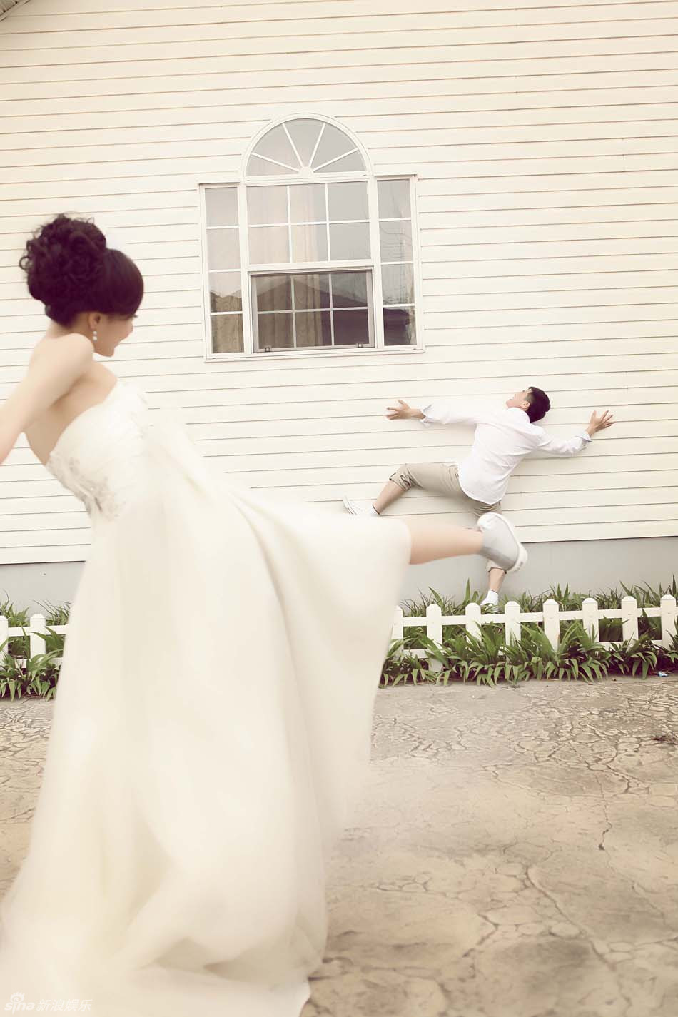组合婚纱照怎么挂好看_墙上婚纱照怎么挂好看(2)