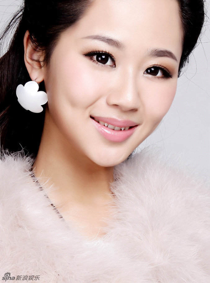 杨紫笑颜如花