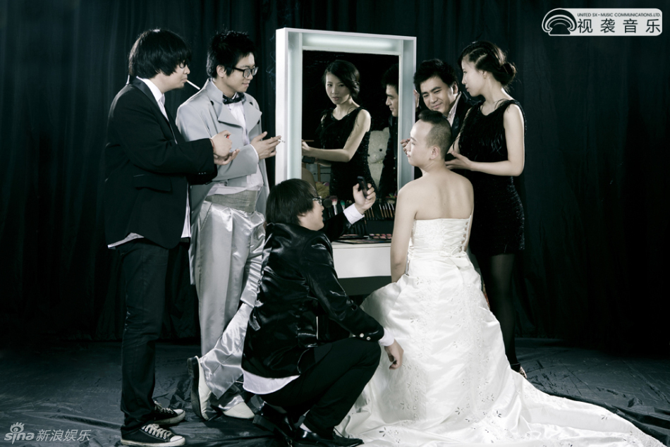调侃婚纱照_海边婚纱照