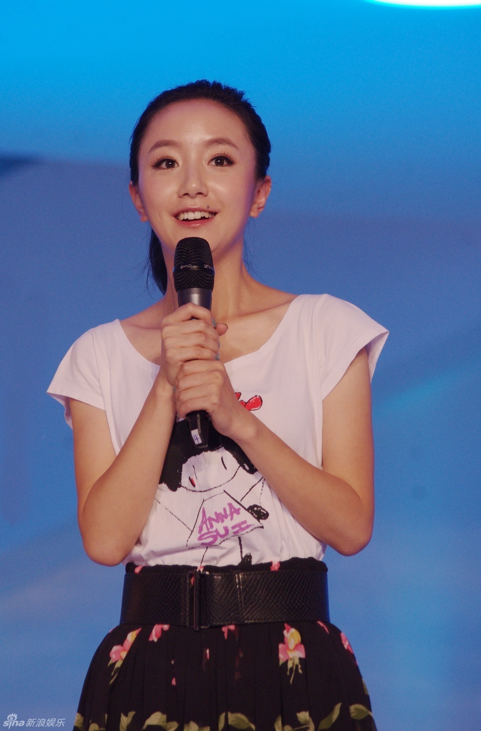李倩