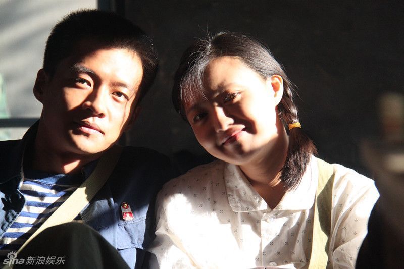 周萍与赵天亮甜蜜合影; 周萍(傅晶饰)与赵天亮甜蜜合影; 傅晶老公