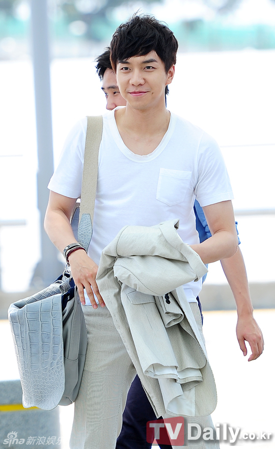 李胜基