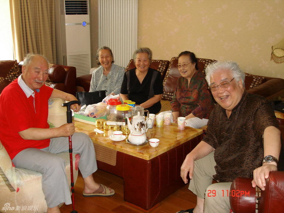 组图:表演艺术家陈强大量家庭照片首次曝光_高清图集