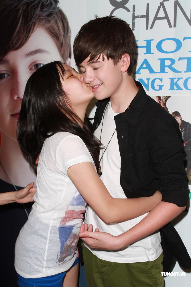 GaGa小师弟抵港 自称已与歌迷们结婚