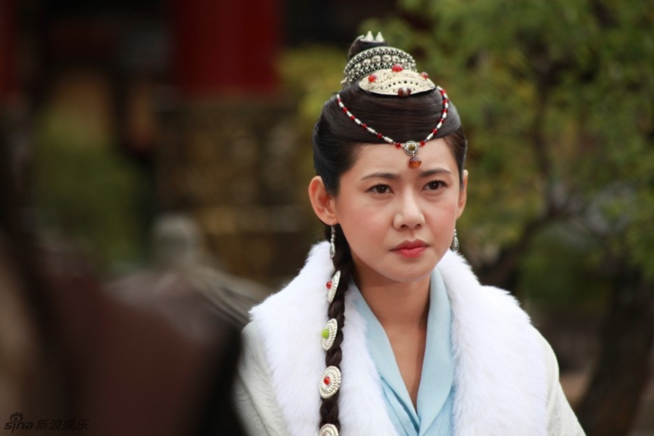 《木府风云》收官 秋瓷炫华丽剧照赏析