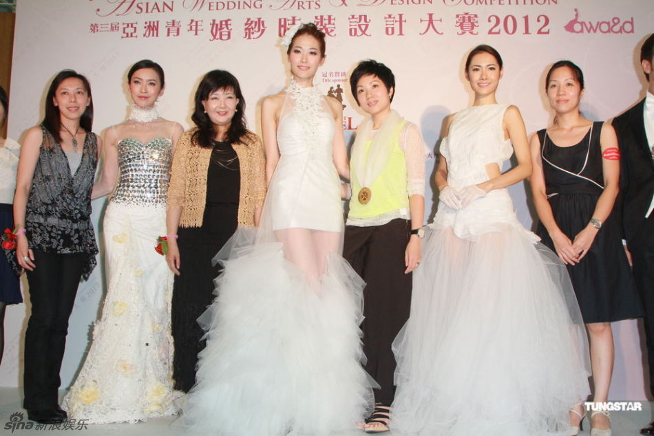 亚洲青年婚纱设计_之亚洲青年设计师婚纱设计大赛(3)