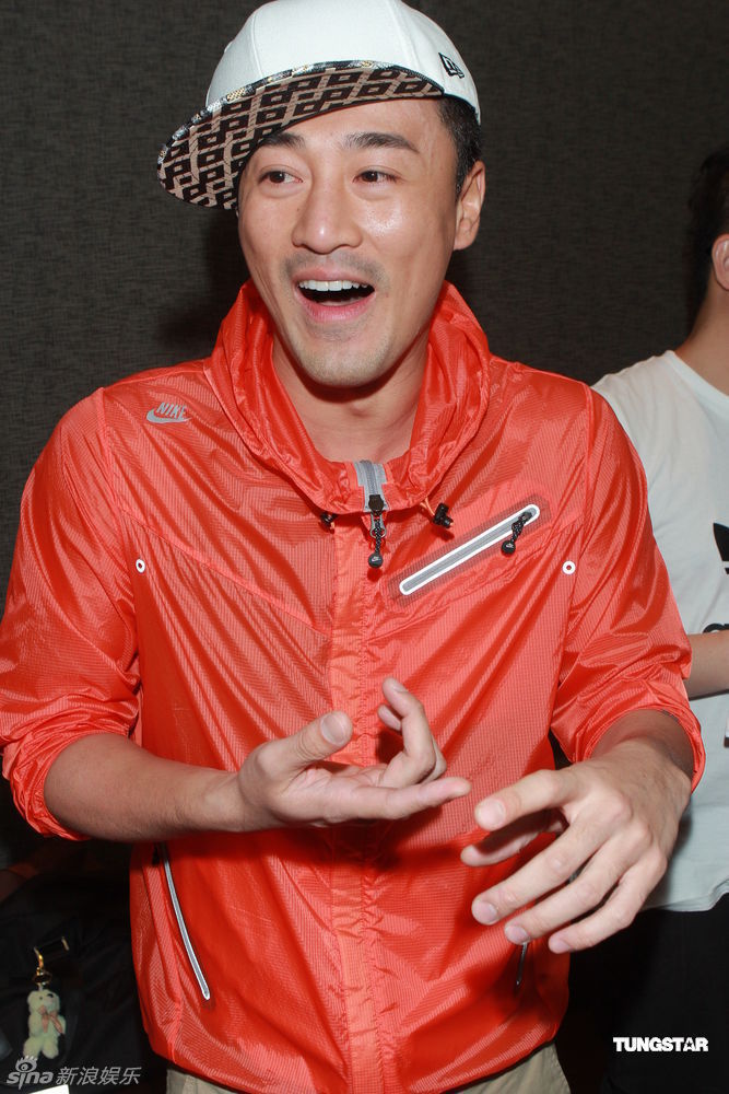 组图:梁乃鹏慰劳《回到三国》剧组 林峰马国明斗帅 娱乐频道