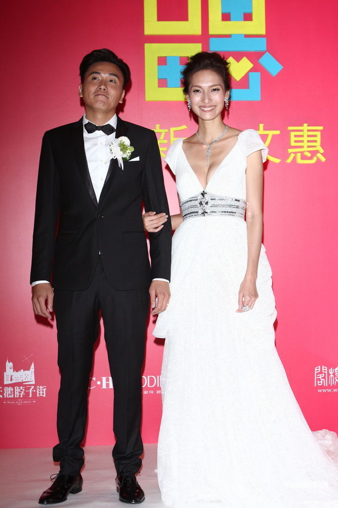 纪文蕙大婚性感露半球 曾之乔杨佑宁也想婚