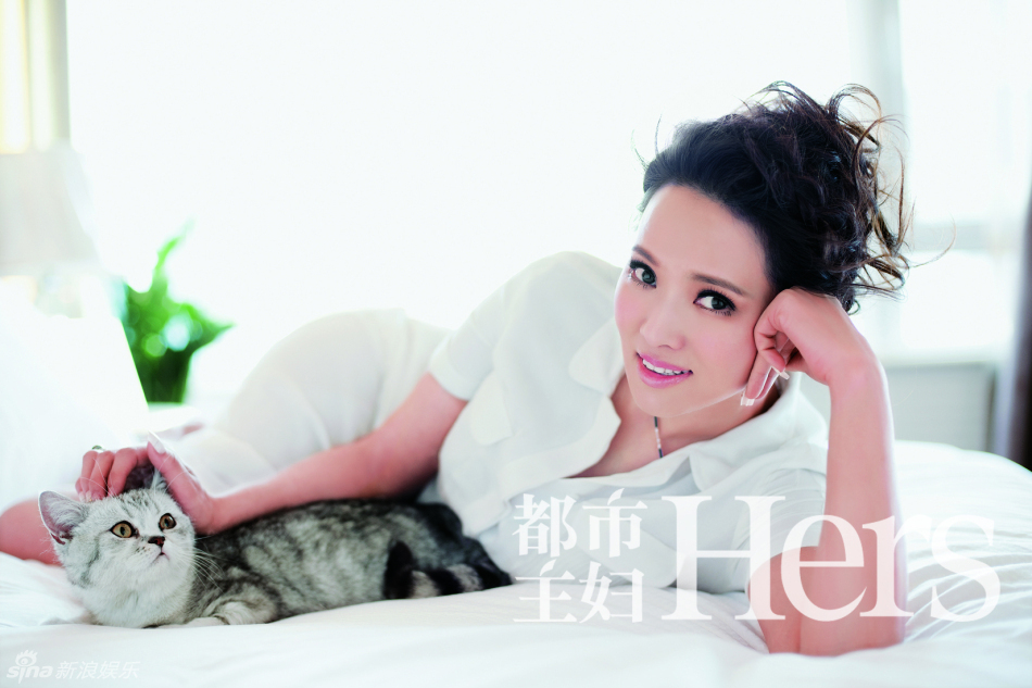 伊能静笑容明媚