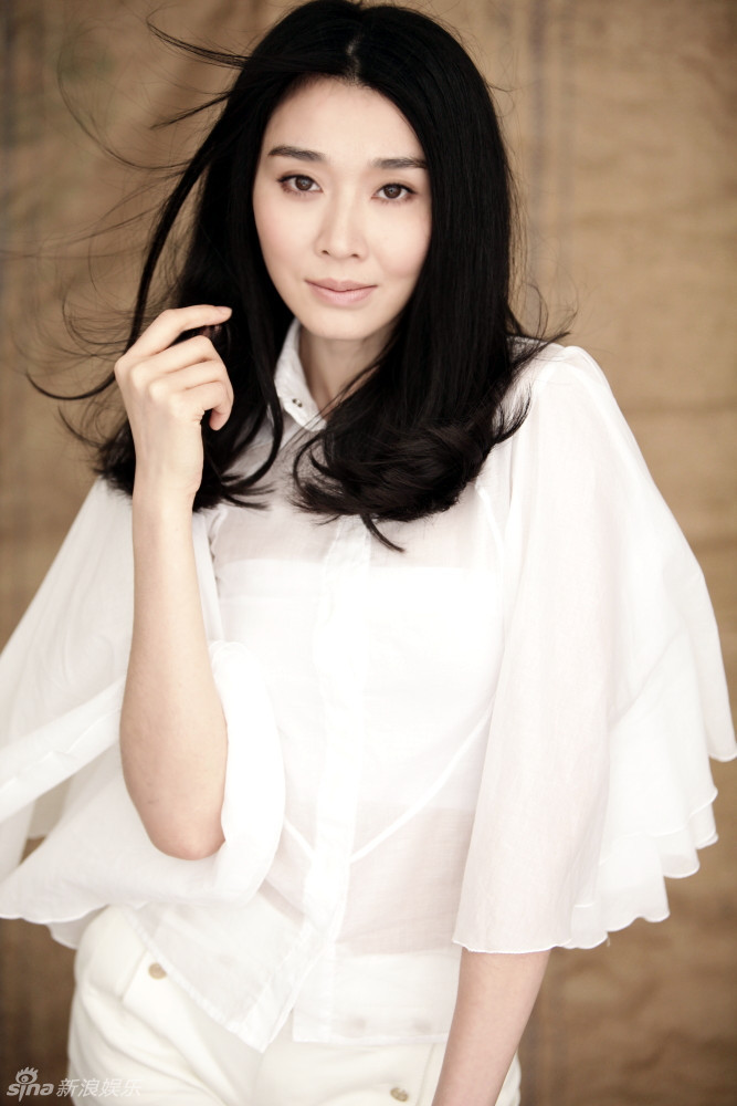 陈丽娜尽显秋日风情