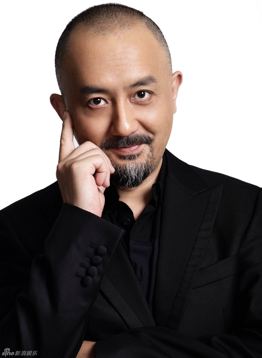 组图:男人四十方显魅力 姚橹拍质感大叔写真_高清图集