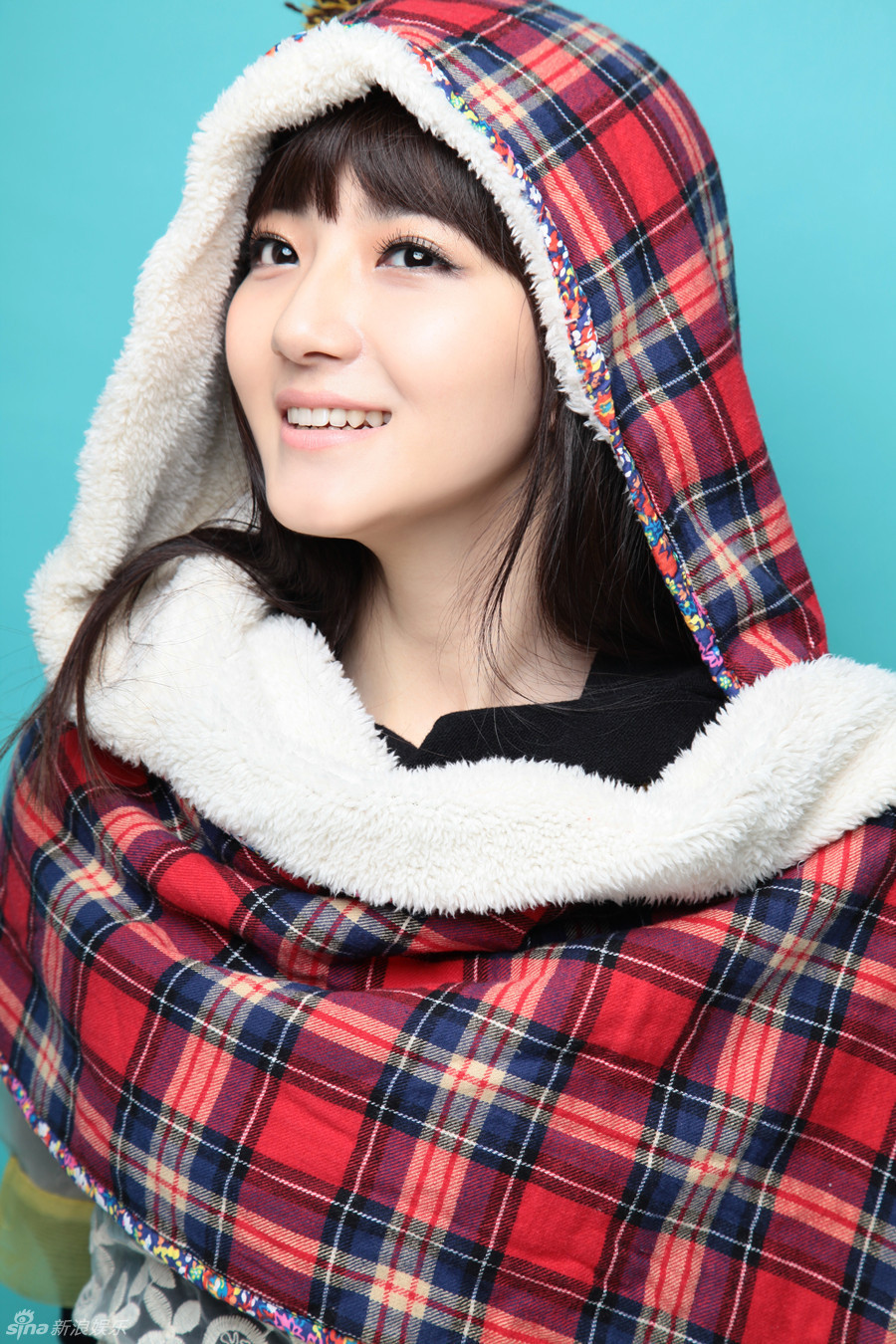 白卉子为潮流品牌拍摄冬季服饰新品广告