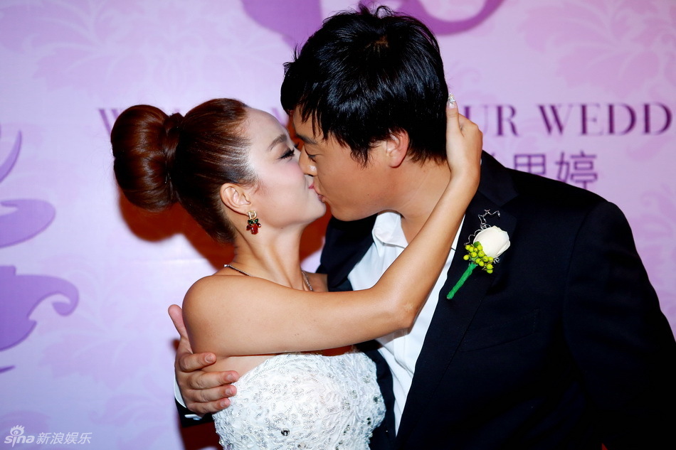 组图:"魏和尚"张桐大婚 娜仁花张光北现场道贺_高清