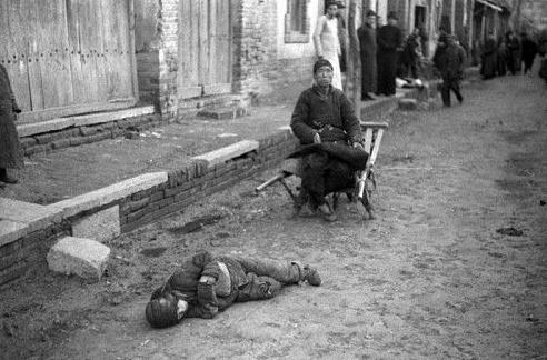 一九四二年河南人口_1942年,河南大灾荒饿死300万人