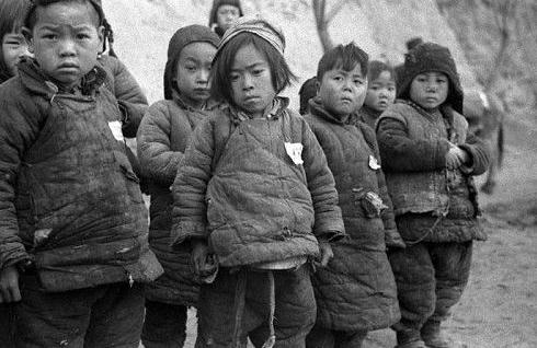 一九四二年河南人口_1942年,河南大灾荒饿死300万人