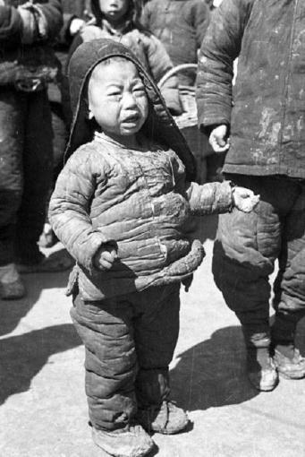 一九四二年河南人口_1942年,河南大灾荒饿死300万人(2)
