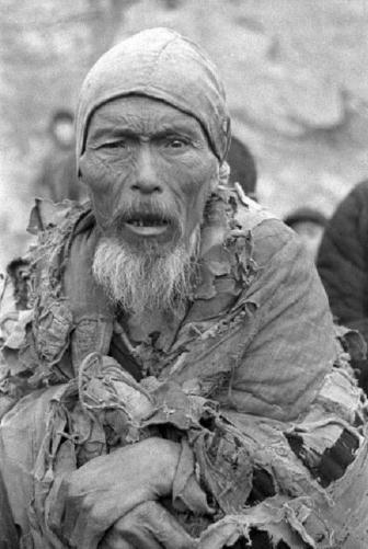 一九四二年河南人口_1942年,河南大灾荒饿死300万人(3)